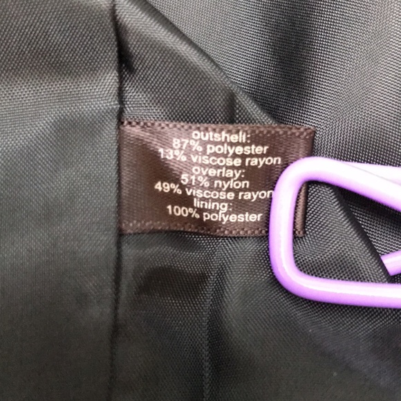 Picture do not give this skirt justice!! NWT- size 12 Skirt from the Limited. - Picture 7 of 8